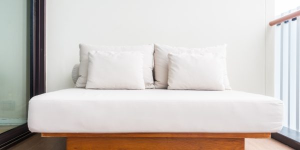 Comment transformer votre salon avec un lit banquette pratique et design ?