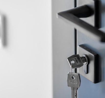 Quand faire appel à un serrurier : dépannage, changement ou installation